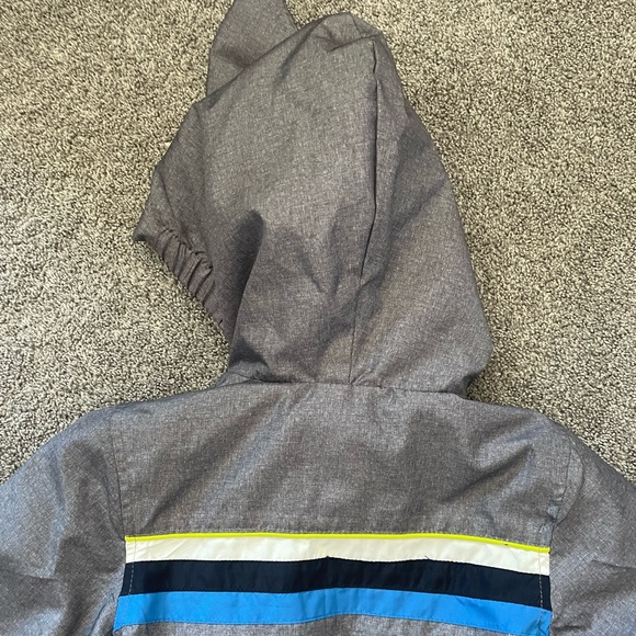 London Fog shark raincoat - Picture 4 of 5